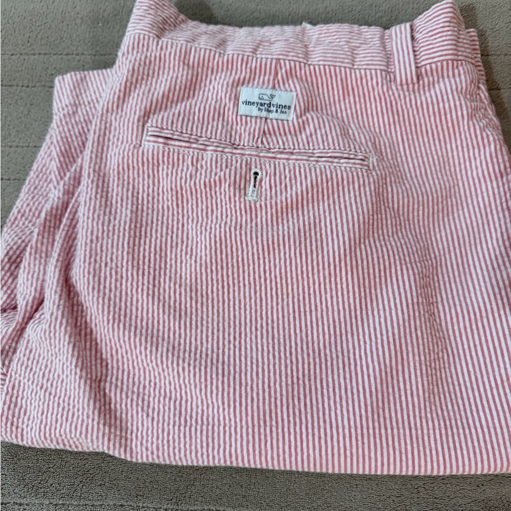 Vineyard Vines Shorts sz 38. Excellent Condition! - Picture 4 of 9